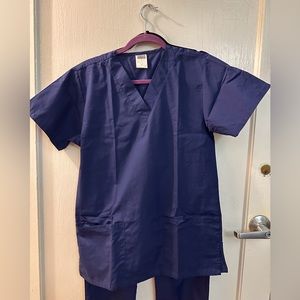 Scrub set (Top & Bottom)